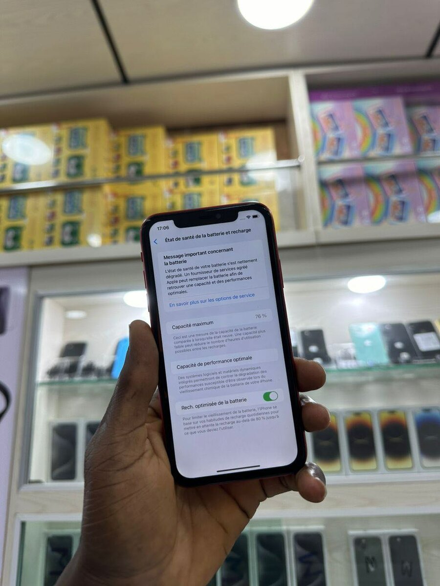 iPhone 11 simple 64giga propre  Message écran