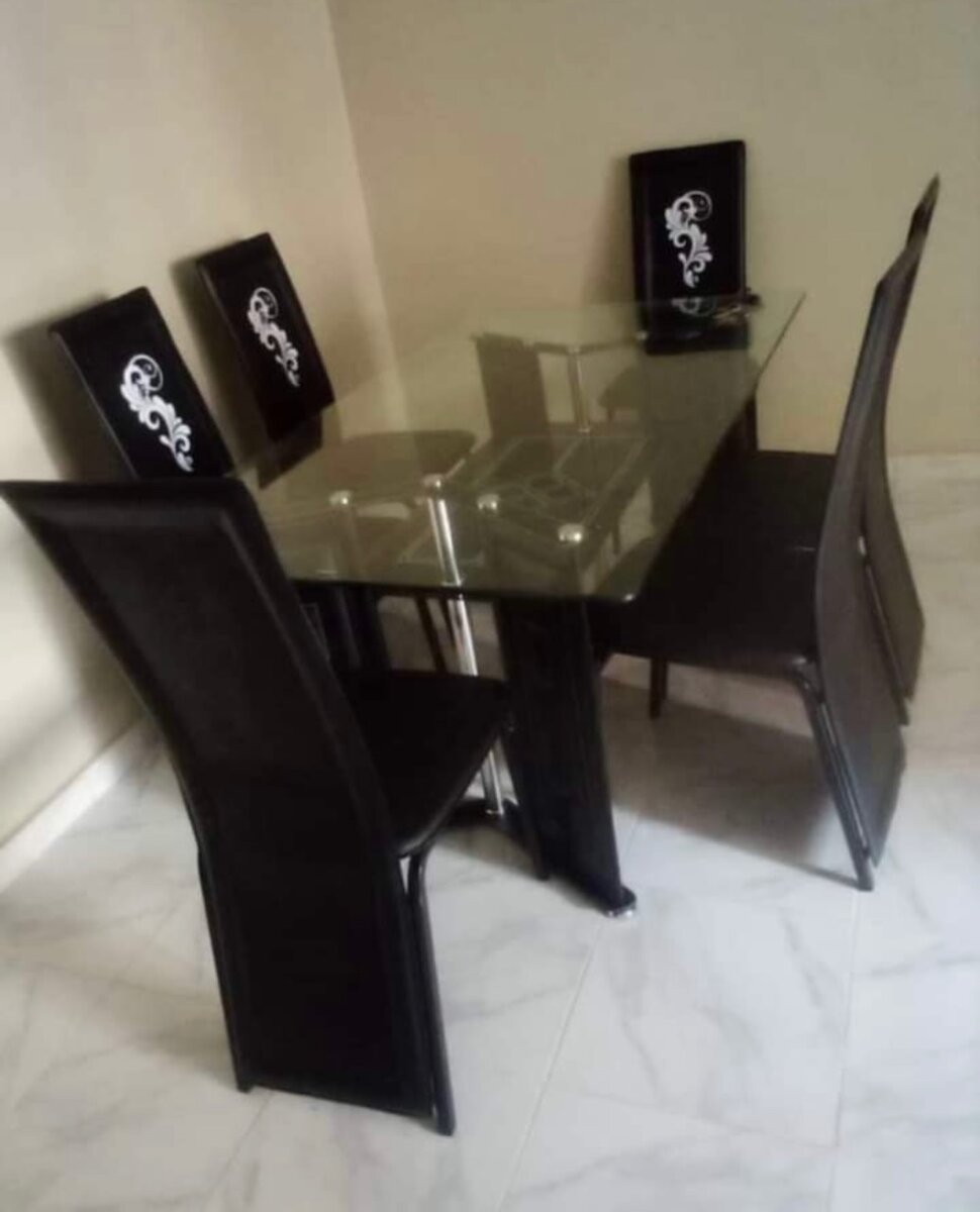 Ensemble table à manger en verre