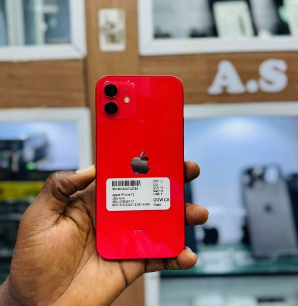 iPhone 12 Rouge Moderne