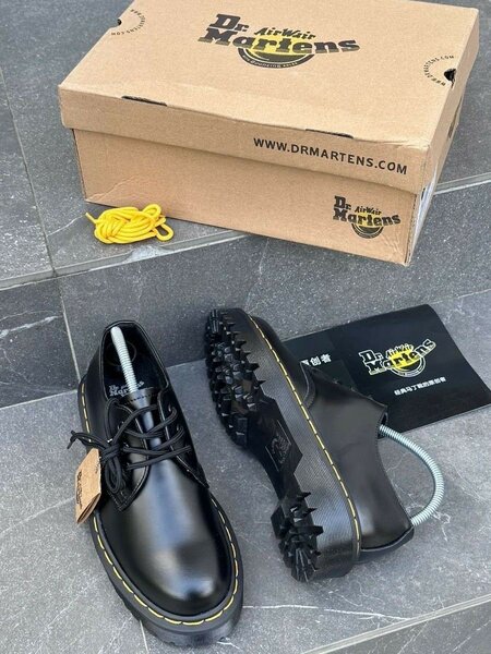 Chaussures Dr. Martens classiques