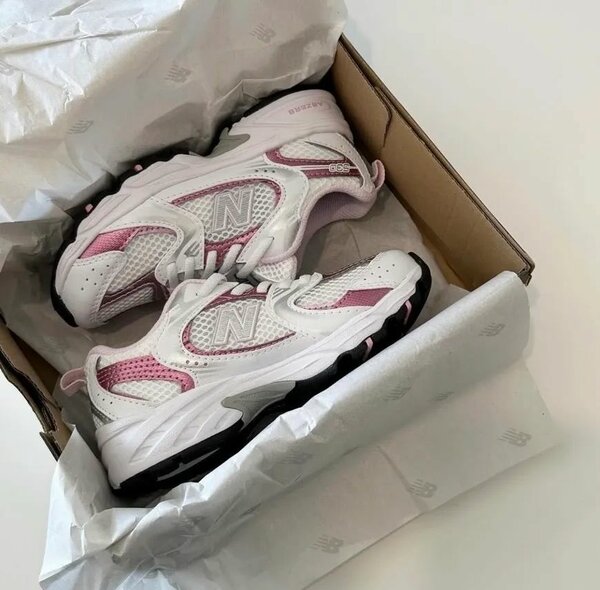Baskets New Balance Roses