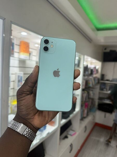 iPhone 11 - Couleurs Variées