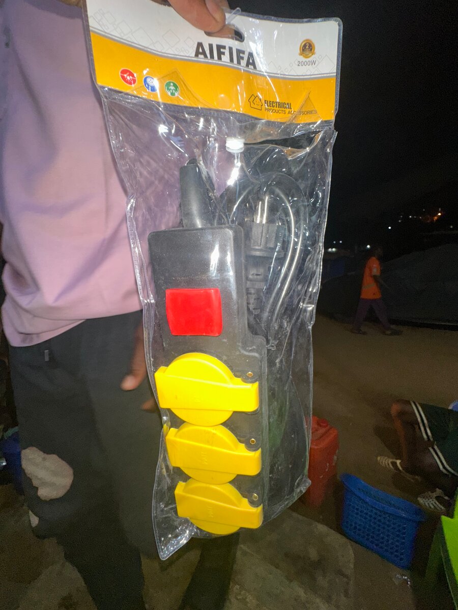 Prise multiple AIFIFA avec 4 prises