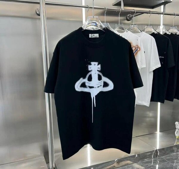 T-shirt noir graphique unisexe