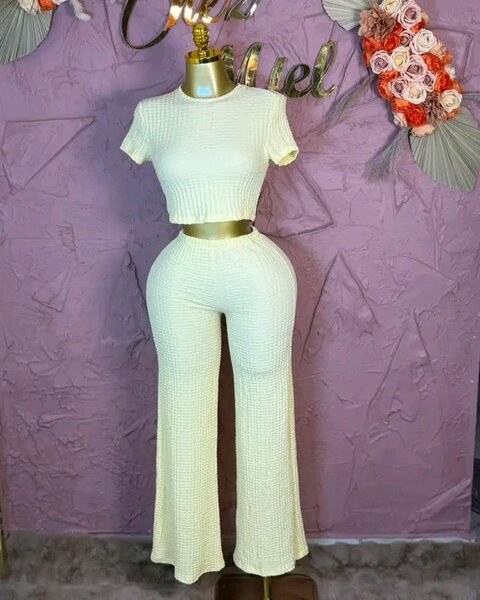 Combinaison femme été blanche élégante et confortable