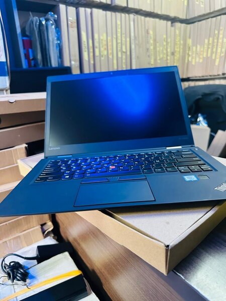 LENOVO THINKPAD X1 CARBON NEUF DANS CARTON