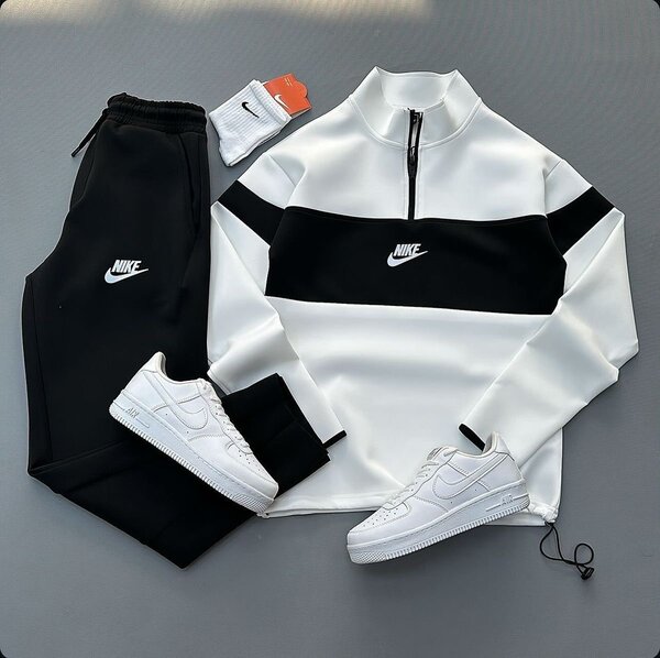 Ensemble Sport Nike Moderne