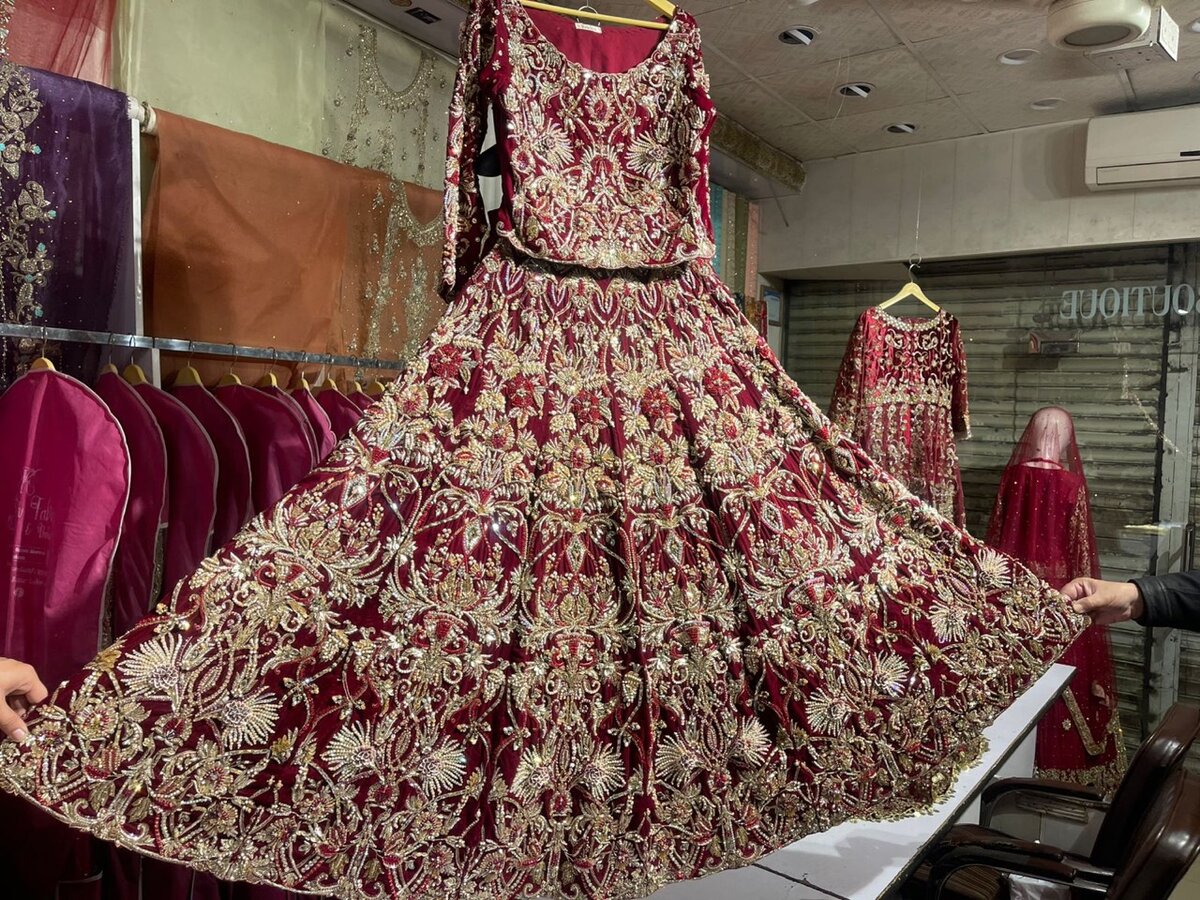 Brides Lengh valvet mehroon