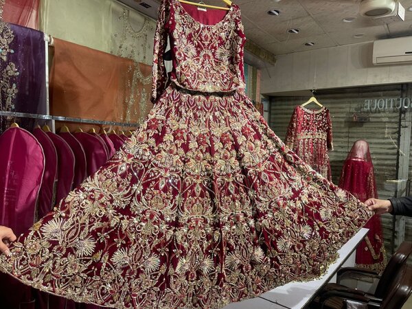 Brides Lengh valvet mehroon