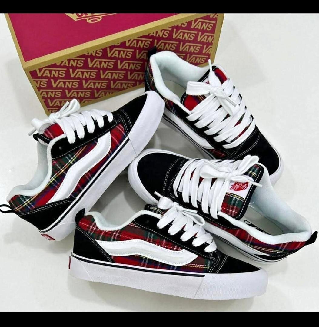 VANS KNU SKOOL