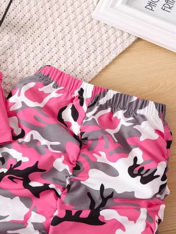Tenue camouflage fille rose