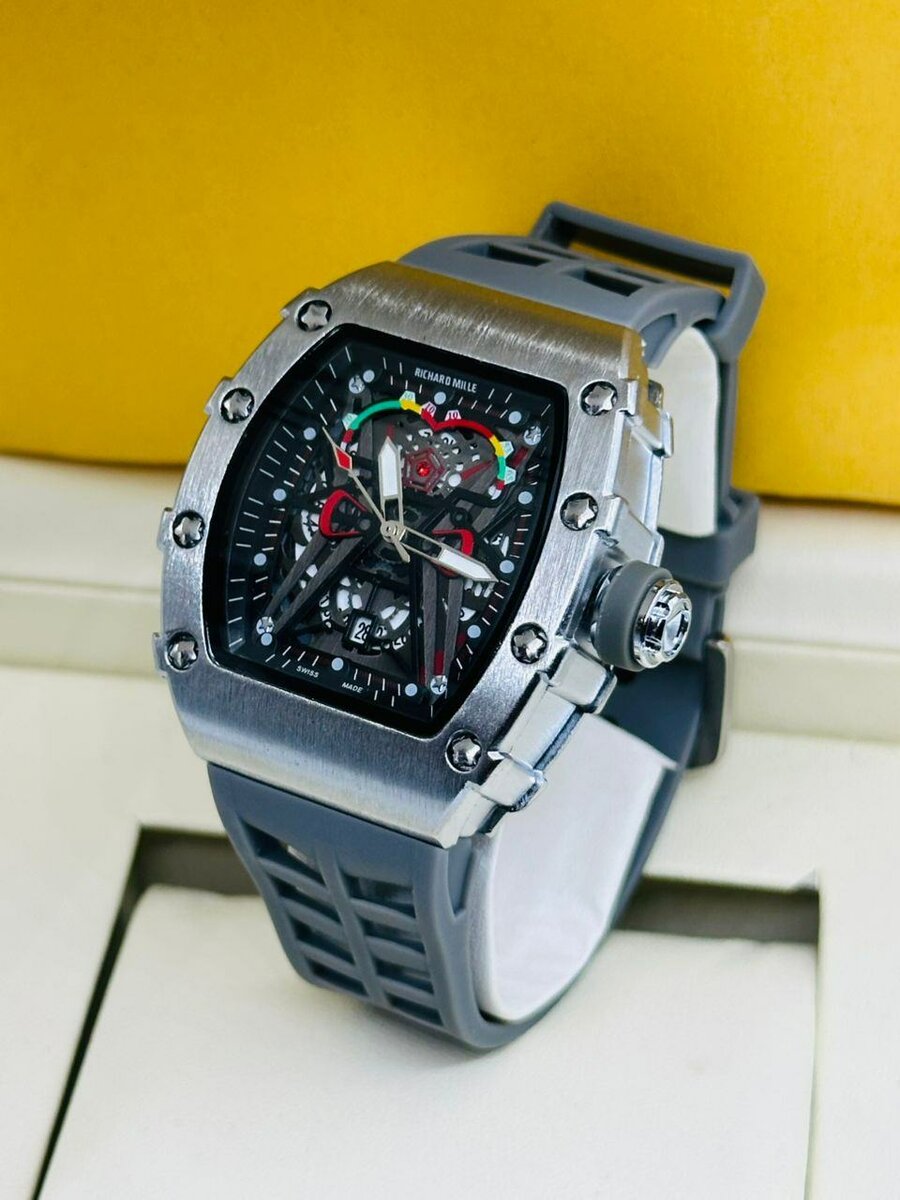 Montre sport en acier inox