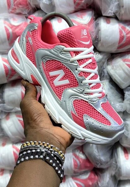 Baskets de running roses femmes