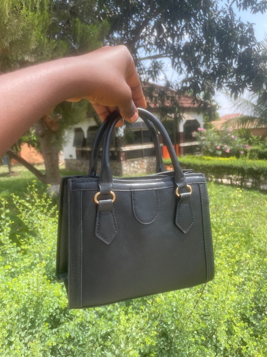 Leather bag