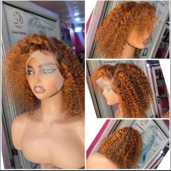 Perruque bouclée naturelle