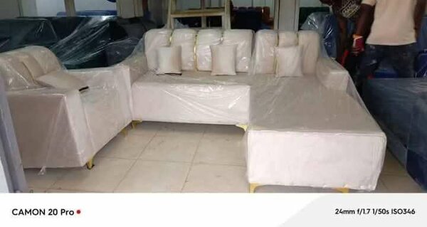 Canapé d'angle moderne et confortable