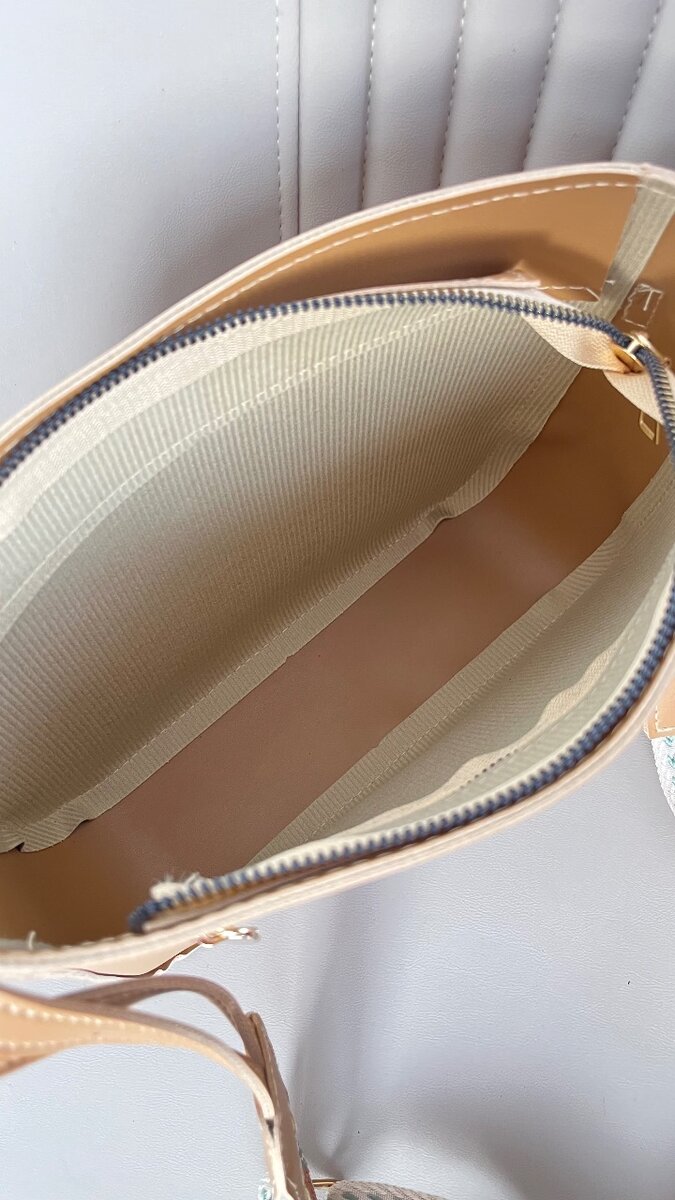 Почтальонки в инди стиле