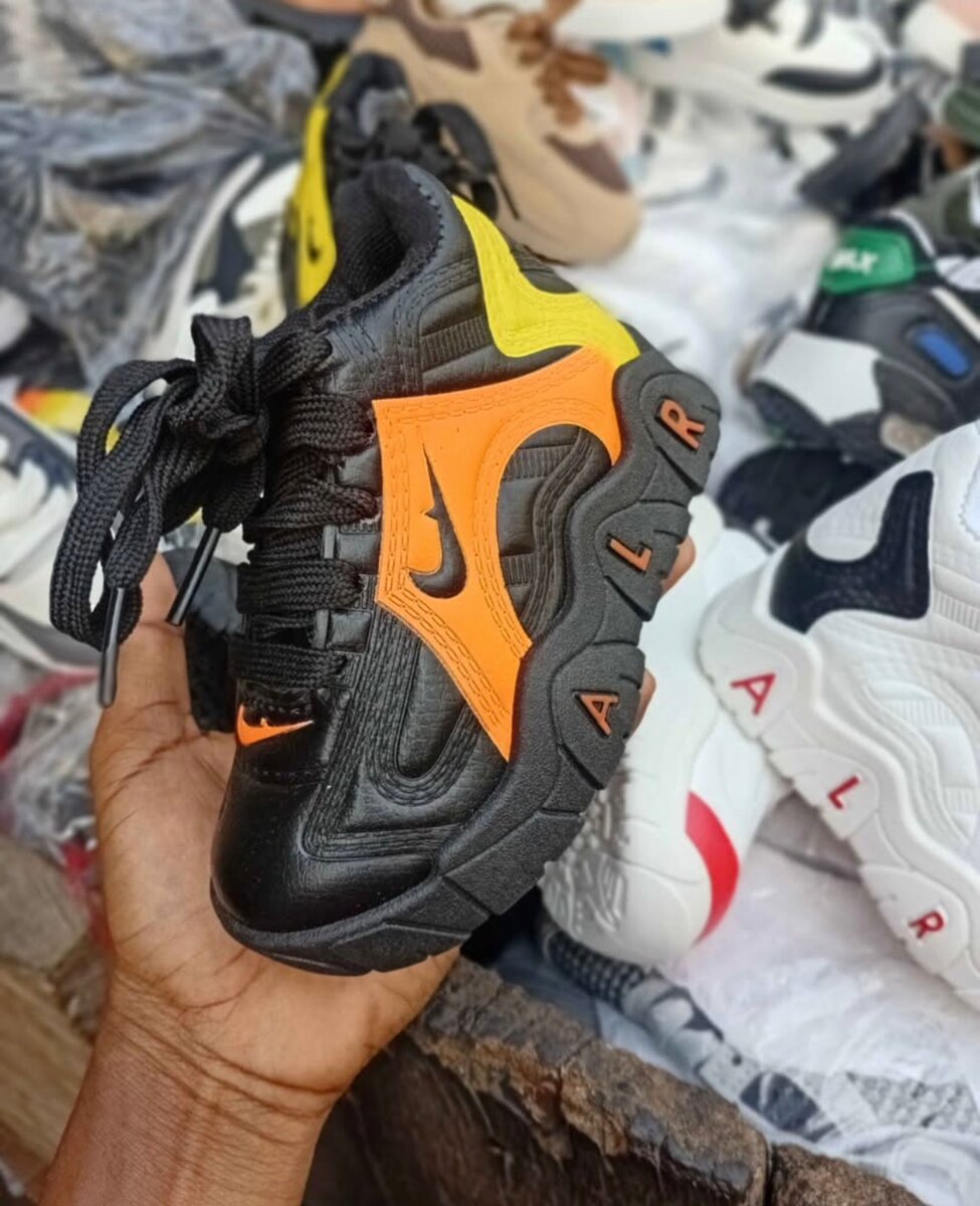 Sneakers enfants p 20 a 26