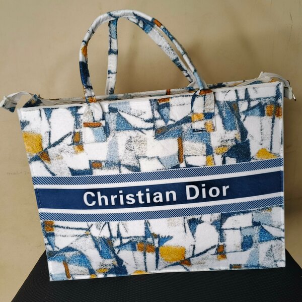 Sac fourre-tout élégant Christian Dior