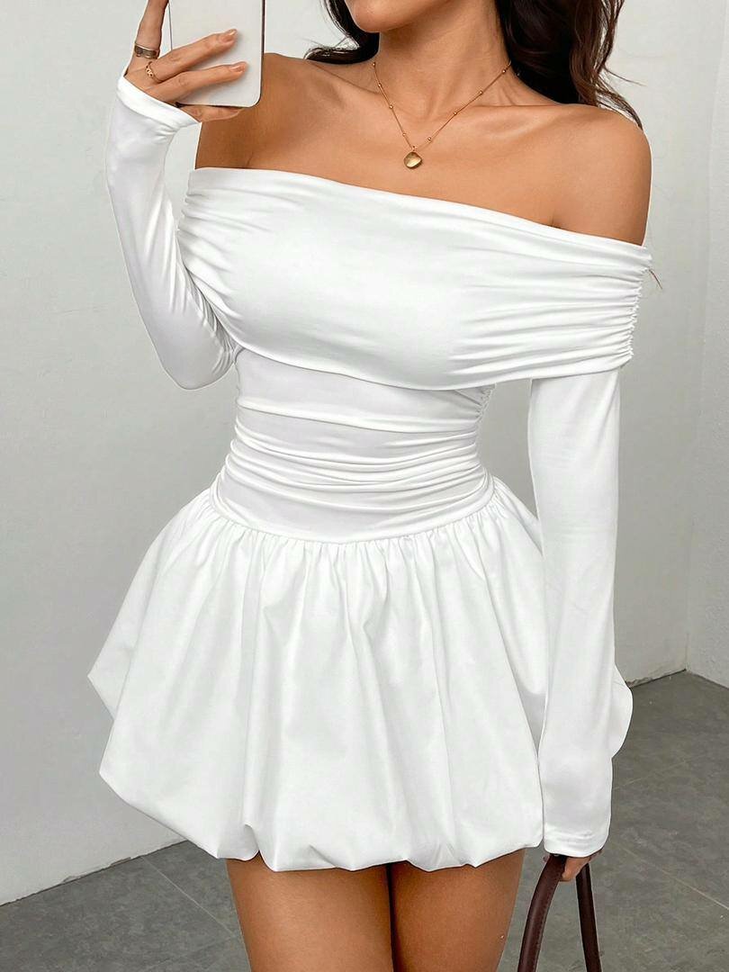 Robe blanche élégante pour femmes