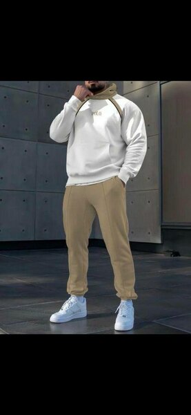 Ensemble sportif homme stylé