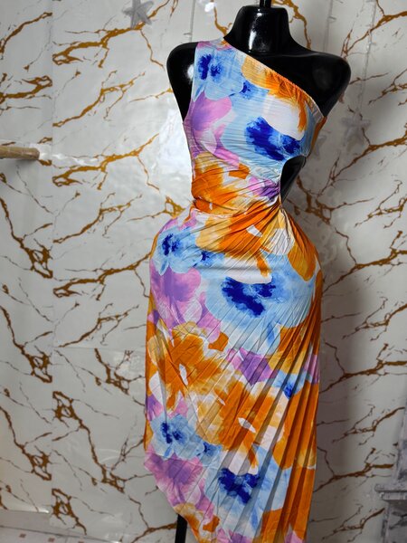 Robe asymétrique fleurie