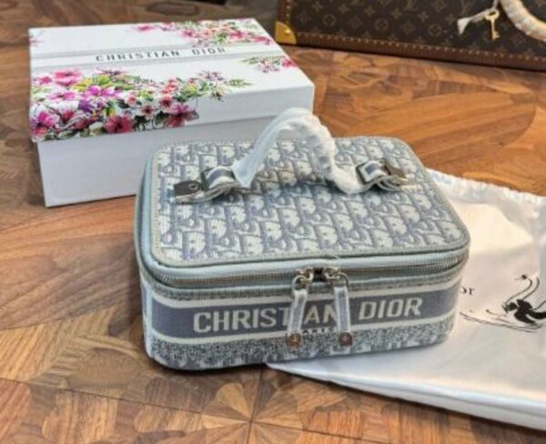 Trousse de maquillage Dior élégante