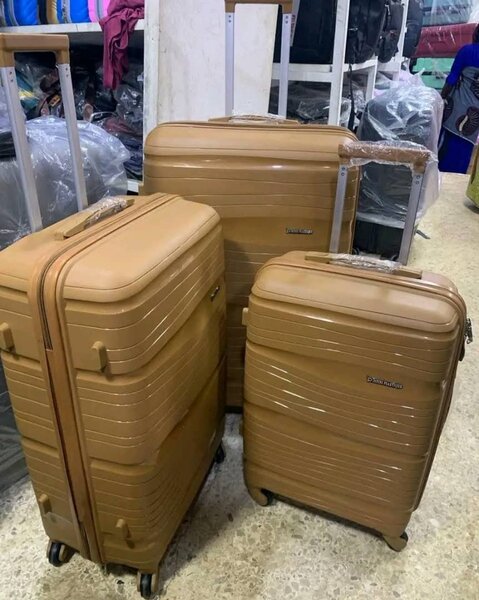 Set de valises rigides beige