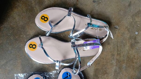 Sandales fermées élégantes