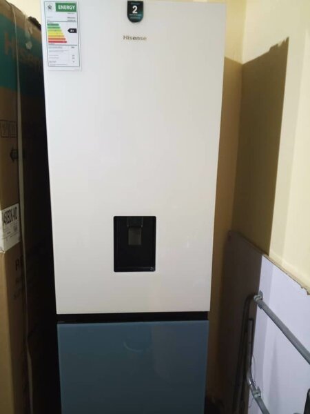 Hisense 350L fridge