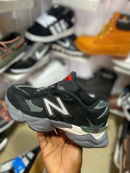 Baskets Noires Homme New Balance