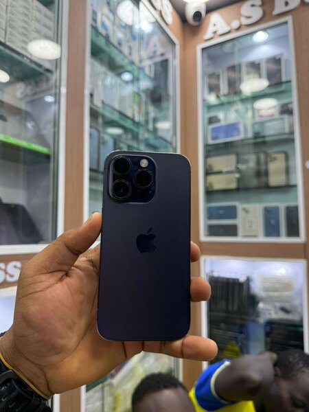 iPhone 14pro 128giga casineuf deux puces