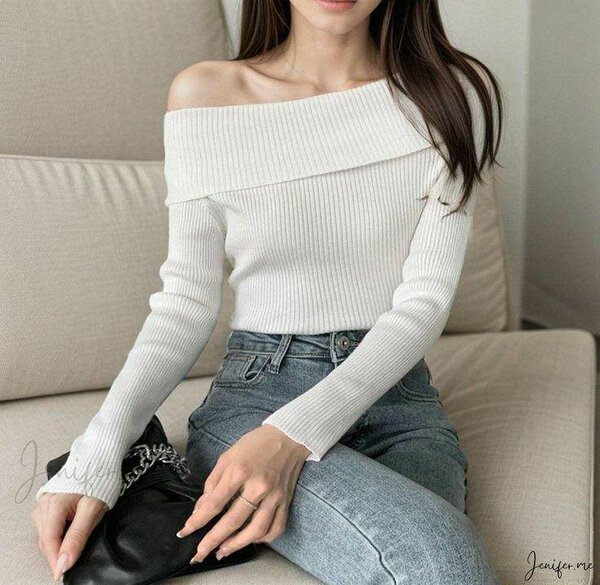 Sweat-shirt blanc à épaules dénudées