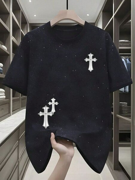 T-shirt noir avec croix et paillettes