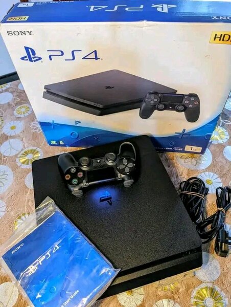 Sony PS4 Slim 1TB