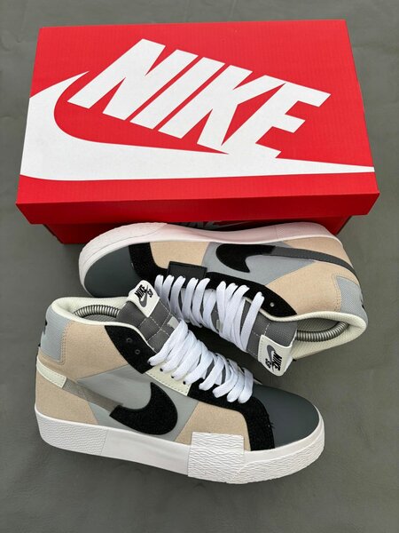 Nike Blazer Mid Sneakers