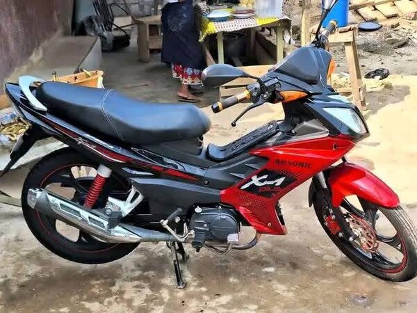Moto Apsonic X1 rouge