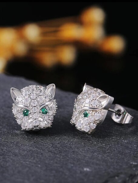 Leopard design stud earings