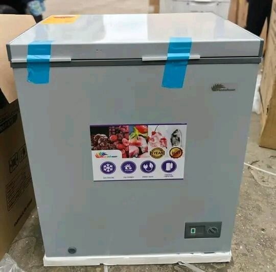 Rainbow 172 chest freezer Size 145Liters