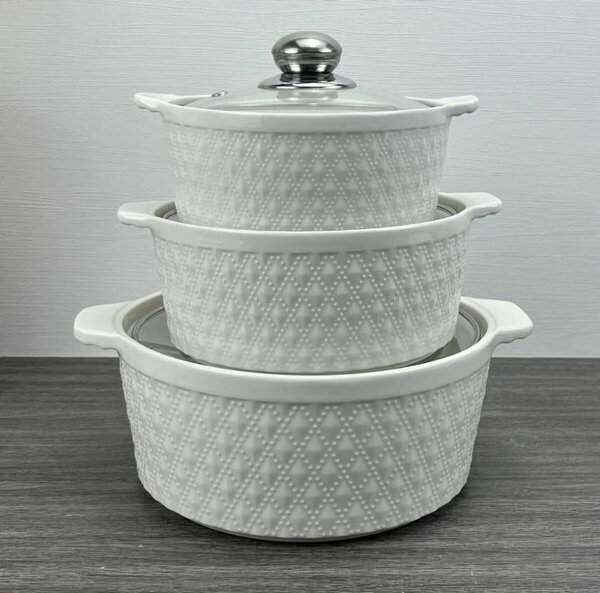 Ensemble de plats en céramique