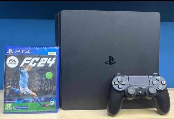 Ps4 Slim avec 1 CD fc24 scellé