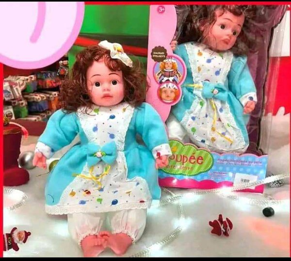 Poupée Laura intelligente