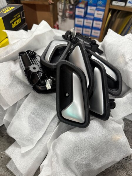 Poignées de porte voiture élégantes