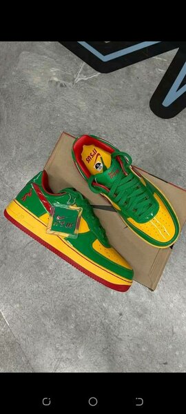 Baskets multicolores tendance