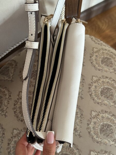 Удобная и вместительная сумочка Marella