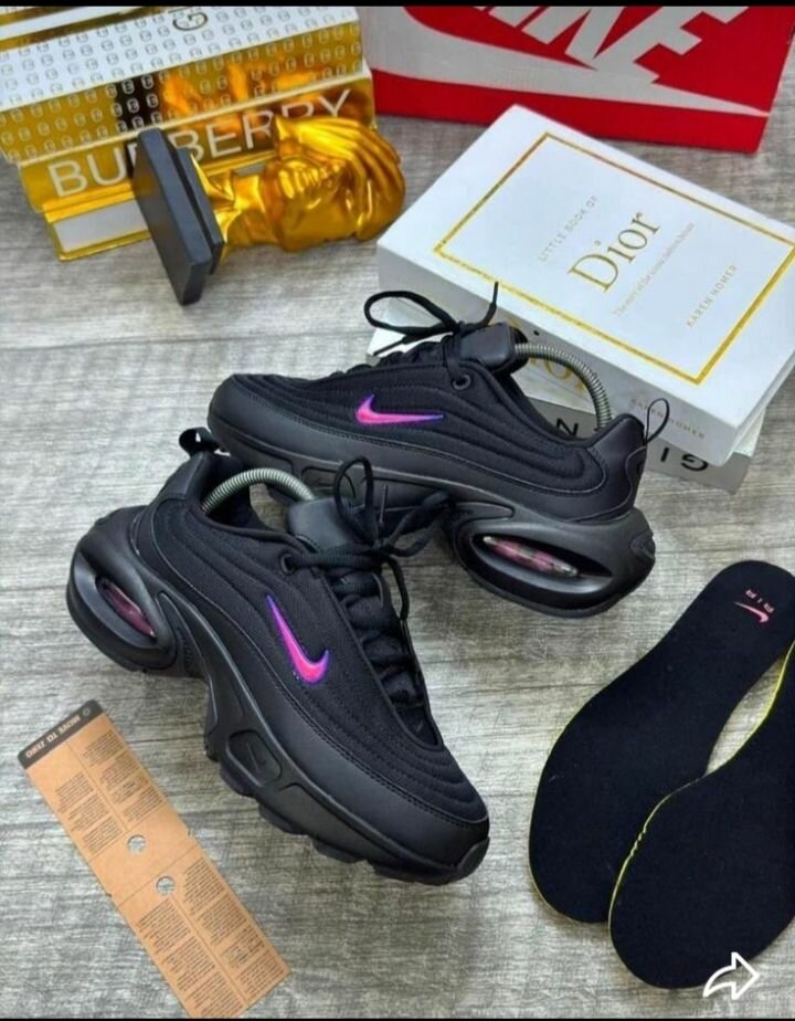 Baskets Nike origina noires