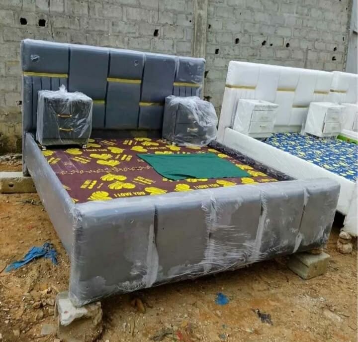 Lit moderne rembourré