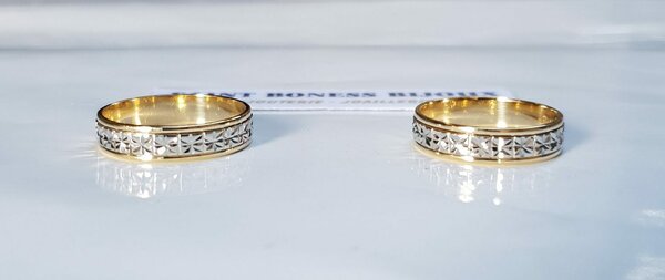 Alliance effet diamanté deux or ( or blanc or jaune) 18k