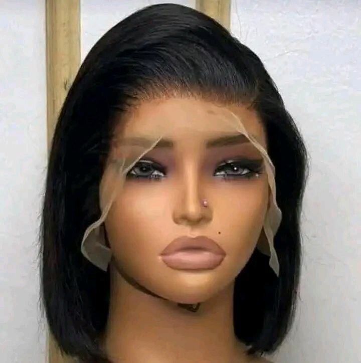 Perruque synthétique courte