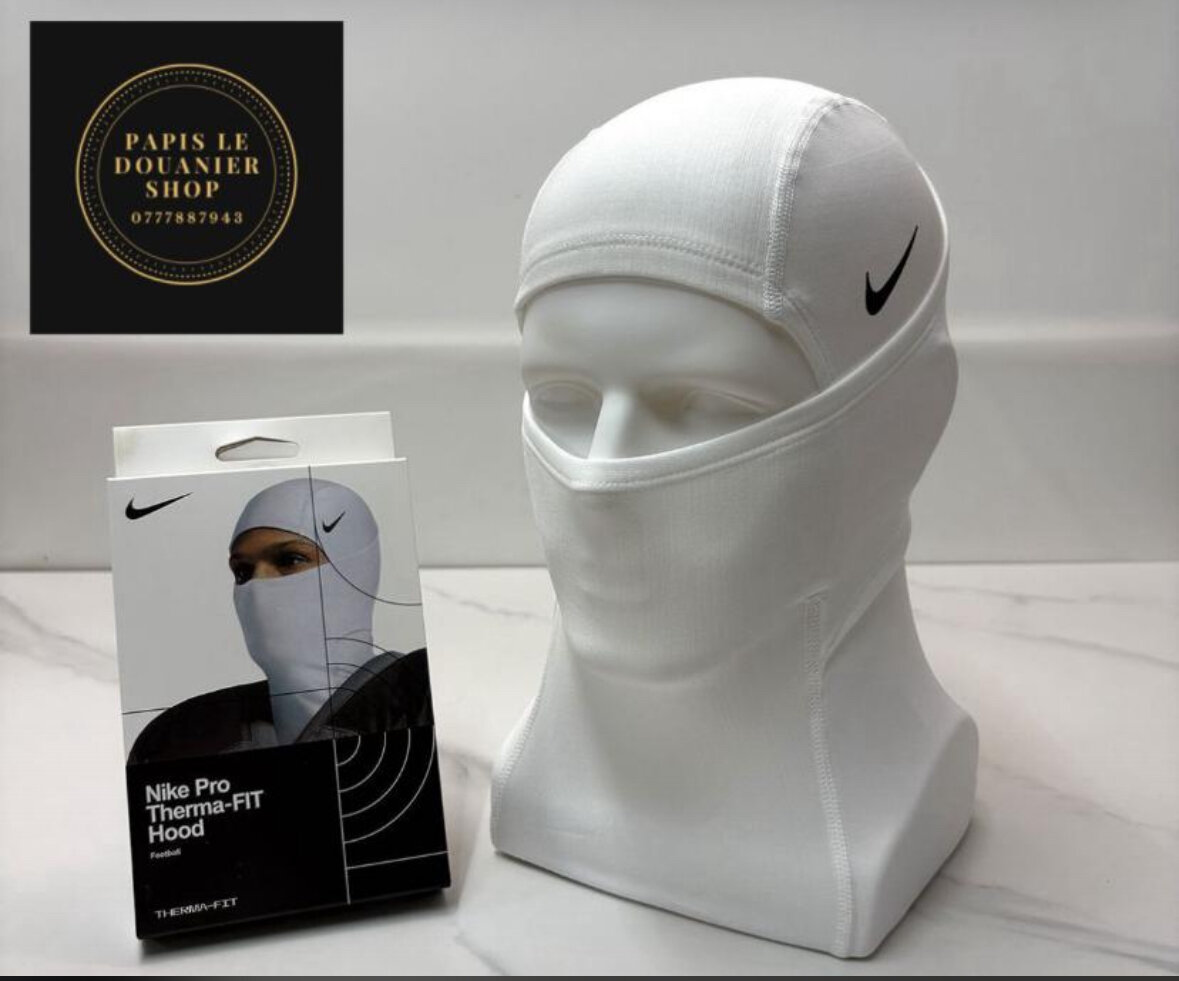 Nike Pro Therma-FIT Hood